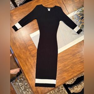 VENUS Black and White 3/4 Sleeve Sweater Dress